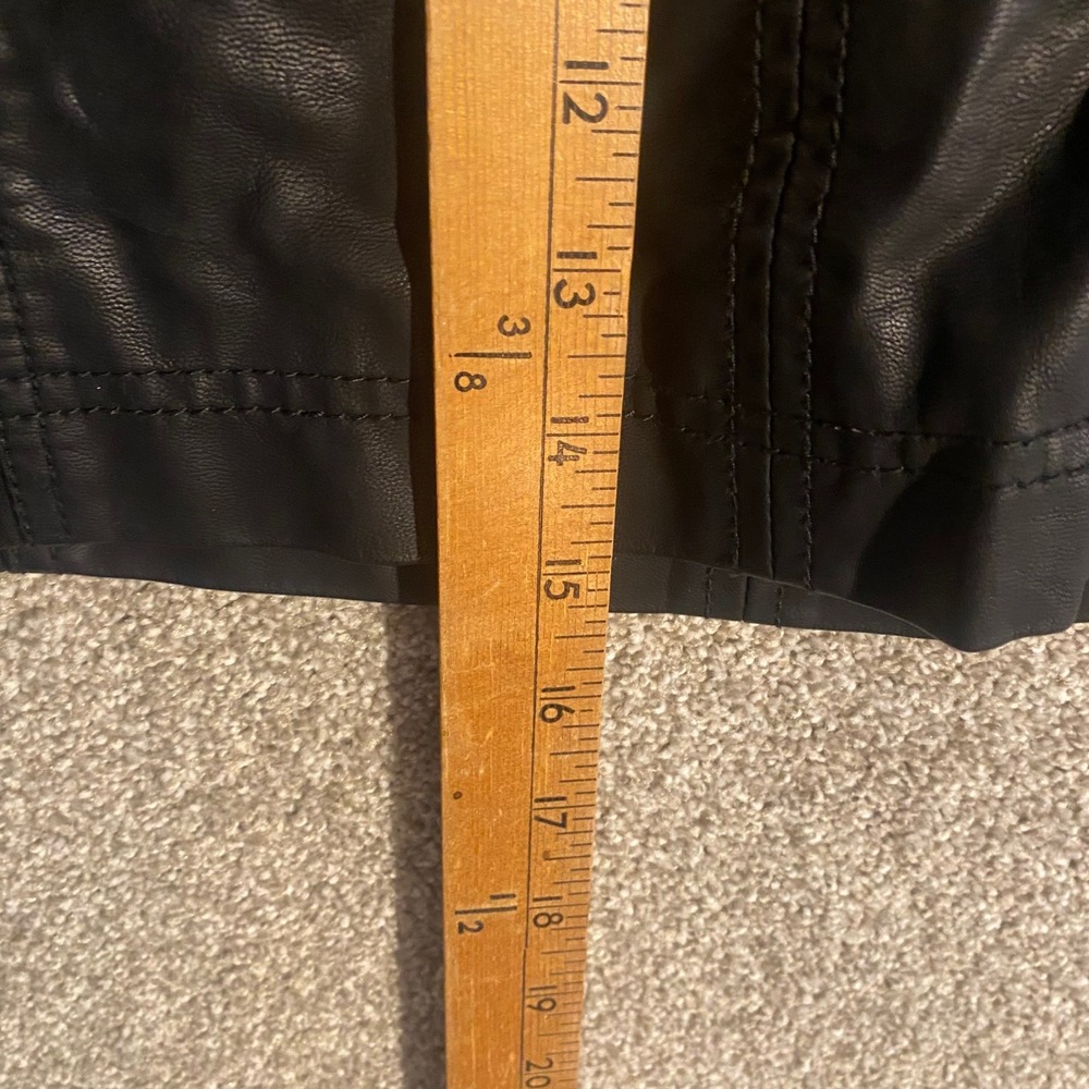 Free People 1veganLeather Mini Skirt Womens 4 Black Excellent Zipper OB583305 - Picture 7 of 7